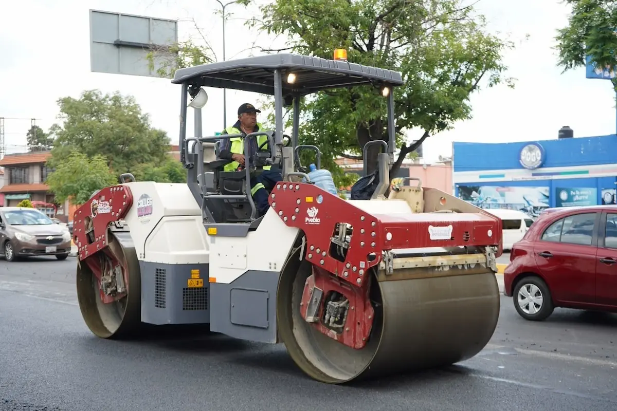 Supervisa Pepe Chedraui trabajos del Tren Capitalino de Pavimentación en bulevar Héroes del 5 de Mayo