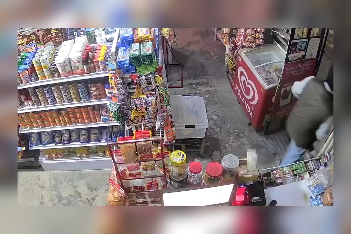 Asaltaron tienda en Tehuacán: sujeto entró como cliente y sacó un arma en Santa Cruz Acapa 2 asaltaron tienda en Tehuacan