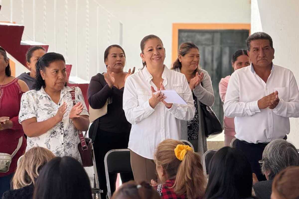 Laura Artemisa García Chávez explicó las reglas de operación de Obra Comunitaria a líderes de Guadalupe Hidalgo | Foto: Cortesía