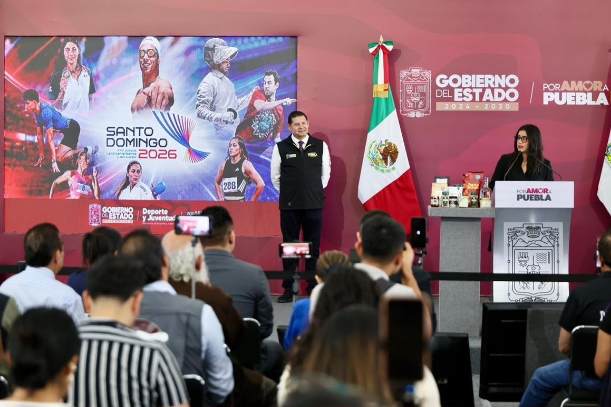 Seis campeones poblanos de Kickboxing brillan con el respaldo del gobierno estatal