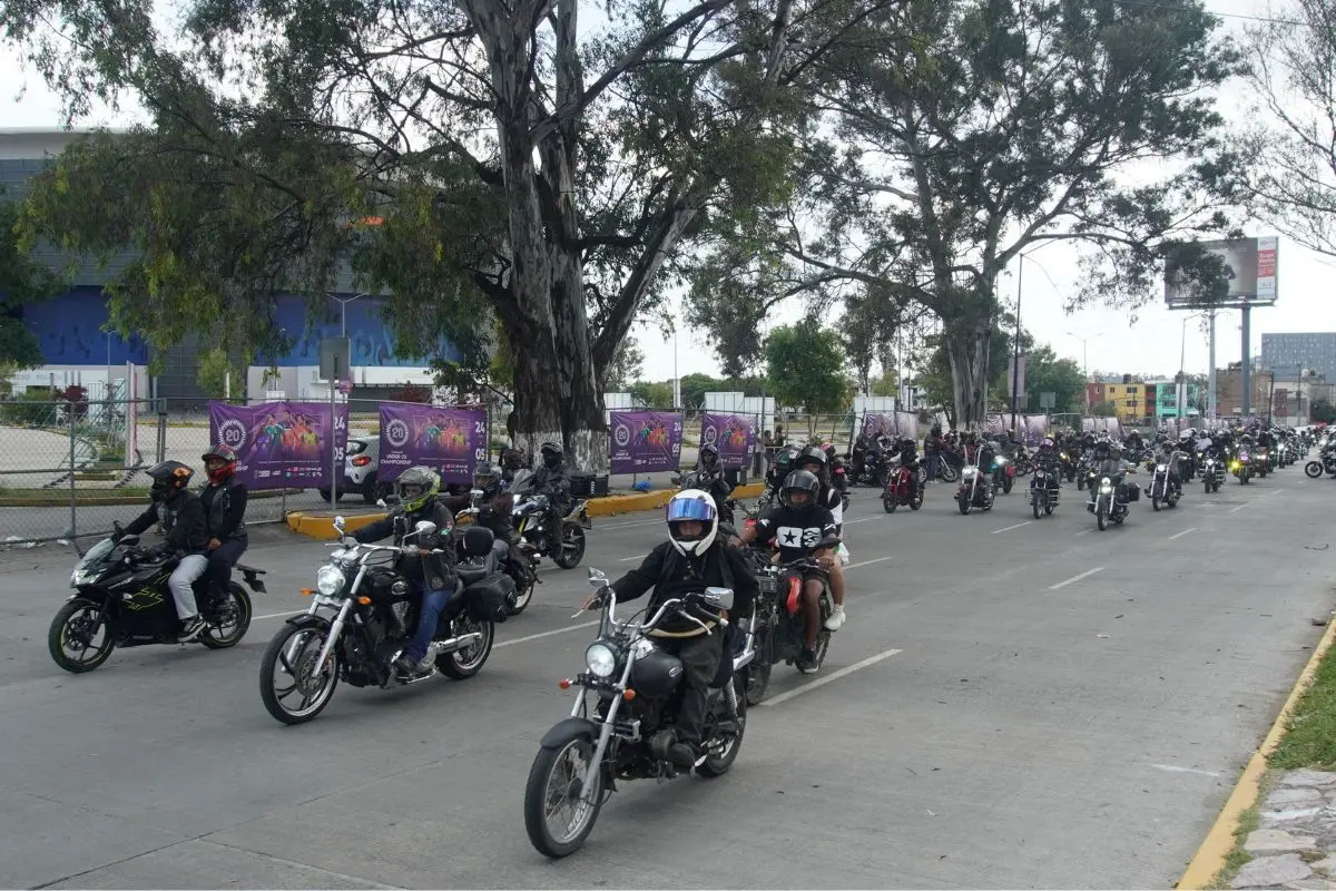 Diputado acusa a motociclistas de la CDMX de protestas contra Ley Casco en Puebla 2 Motociclistas de CDMX encabezan protestas contra Ley Casco en Puebla