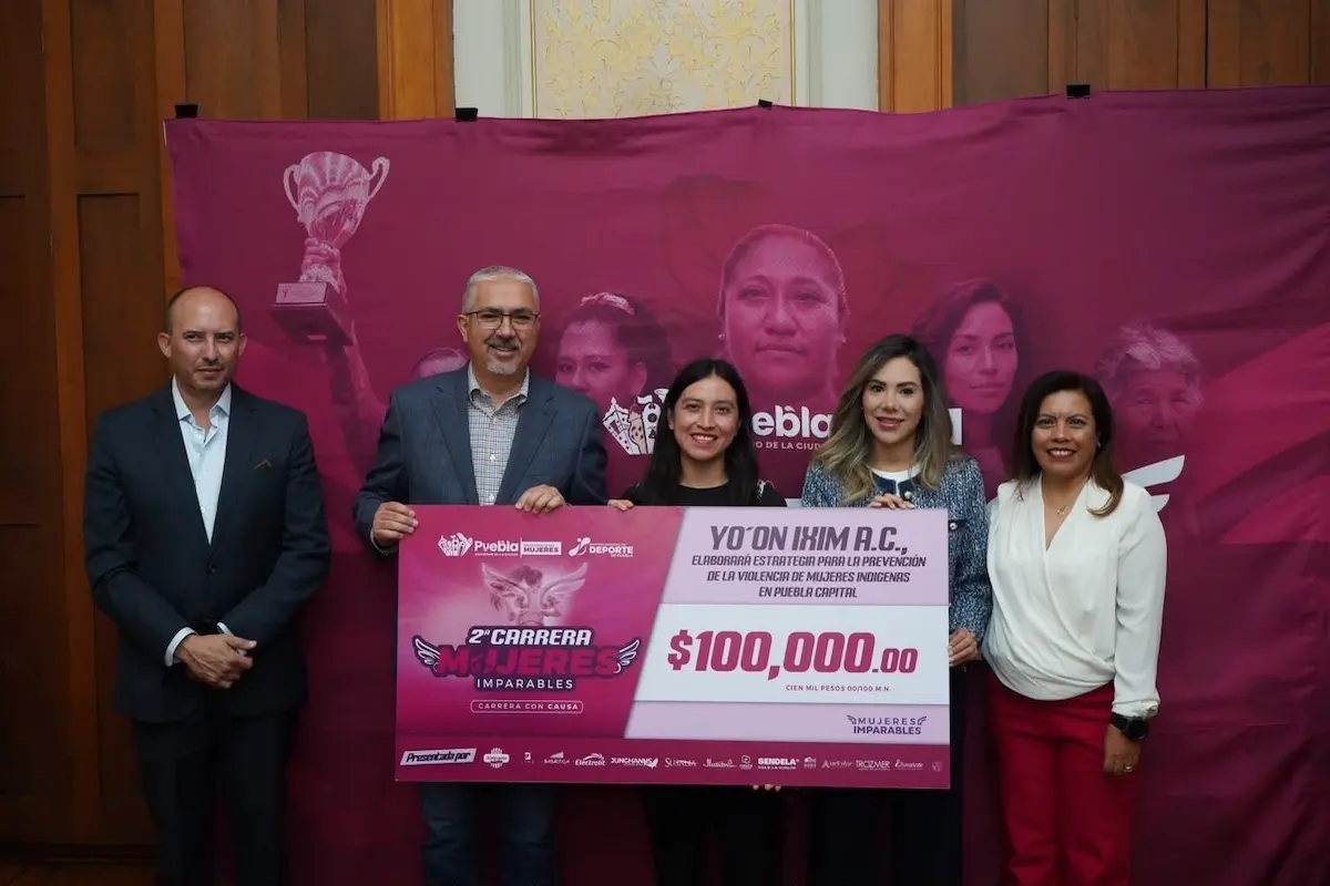 Entrega Gobierno de Pepe Chedraui donativos de la 2da. Carrera Mujeres Imparables en favor de las poblanas