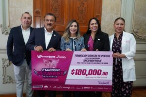 Entrega Gobierno de Pepe Chedraui donativos de la 2da. Carrera Mujeres Imparables en favor de las poblanas