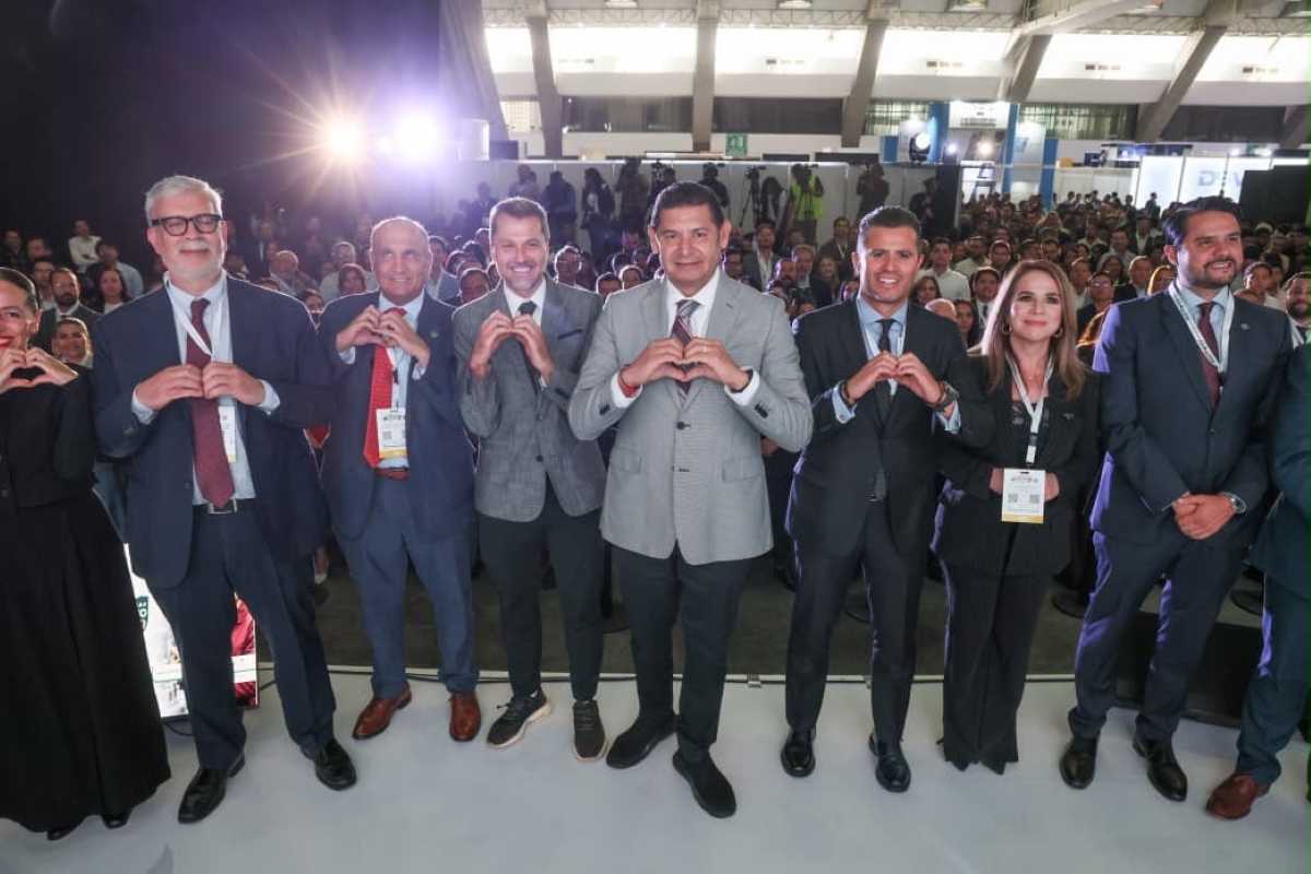 Puebla, epicentro de cadenas de valor para robustecer la industria nacional: Armenta Mier 22 Alejandro Armenta Mier inaugura el Mexico's Industry Supply Chain en Puebla | Foto: Cortesía