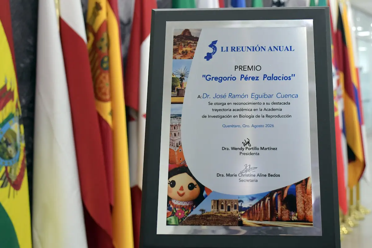 Recibe investigador BUAP premio “Gregorio Pérez Palacios”