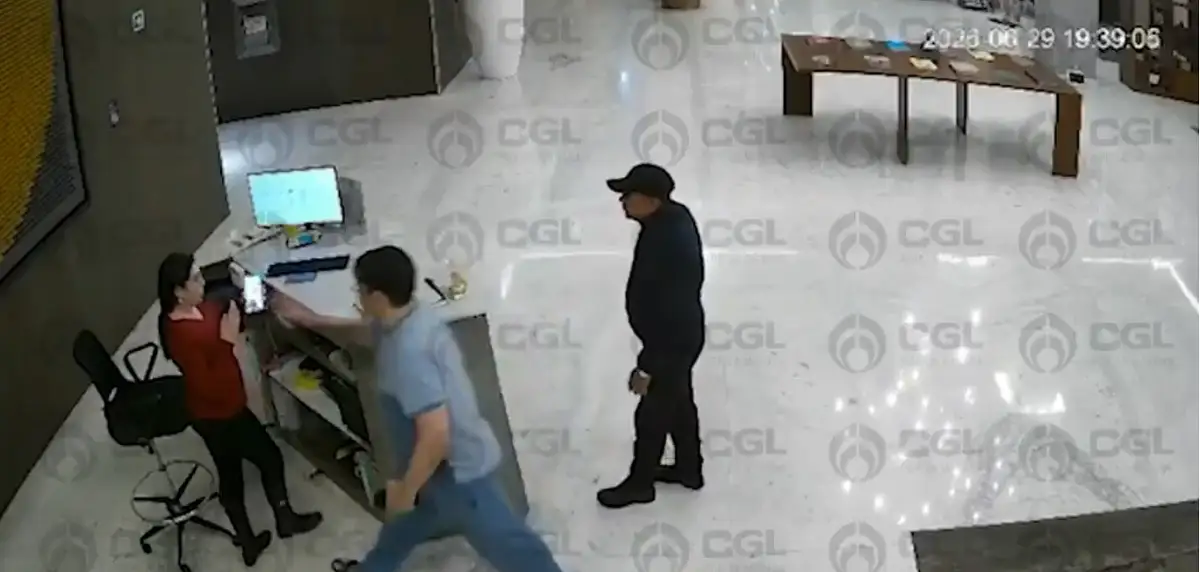 Capturan a hombre que golpeó a recepcionista de hotel