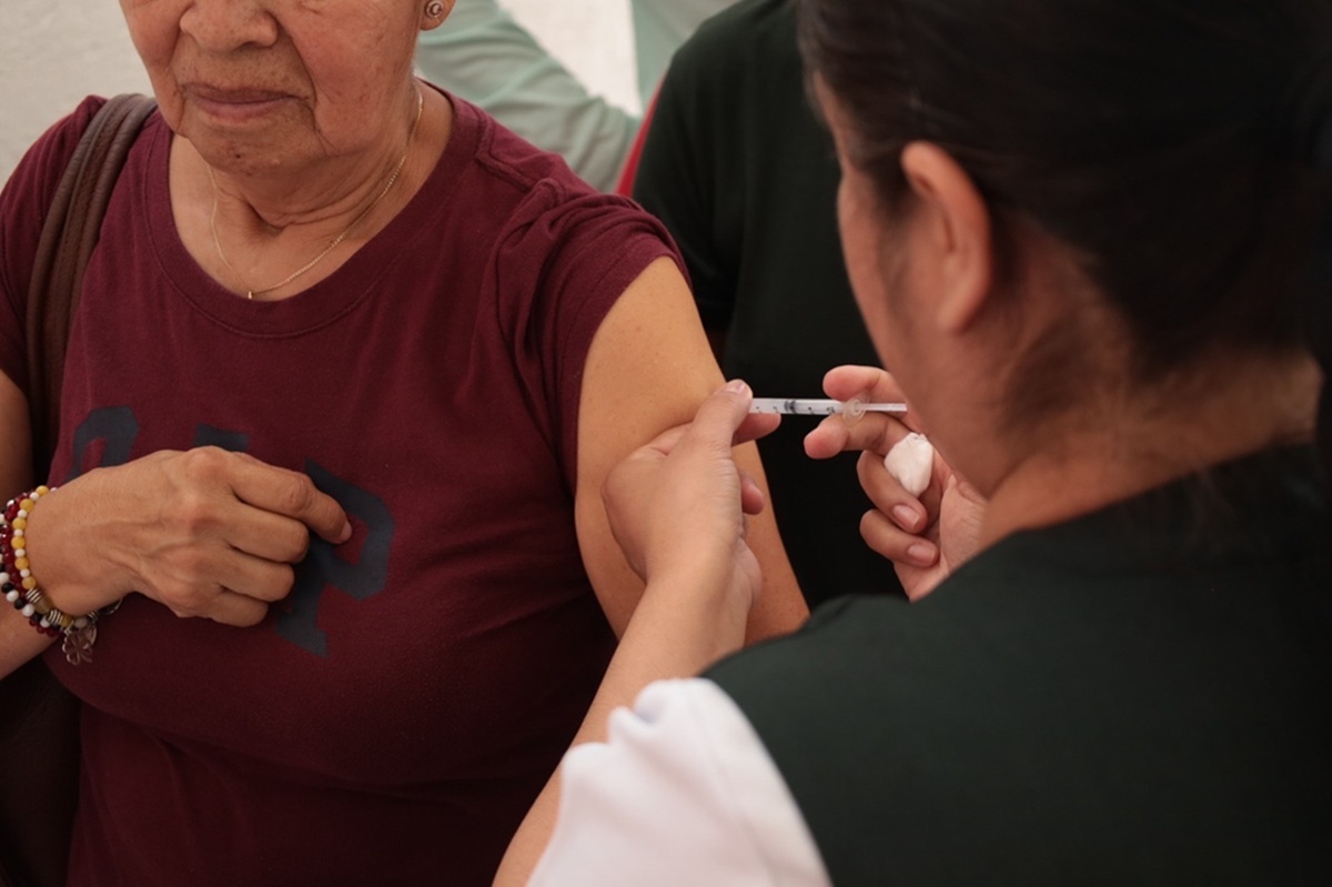 Con respaldo de Tonantzin Fernández, DIF San Pedro Cholula acerca servicios de salud a personas adultas mayores 2 Con respaldo de Tonantzin Fernández, DIF San Pedro Cholula acerca servicios de salud a personas adultas mayores