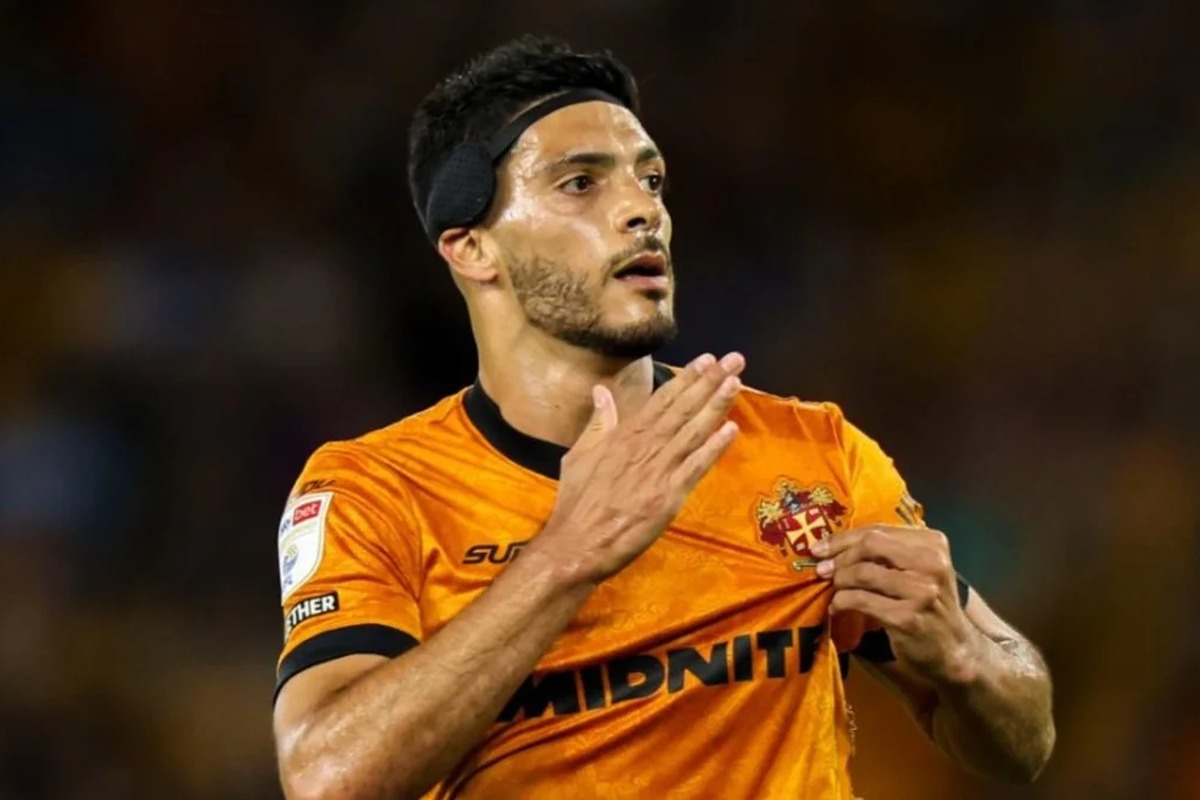 Raúl Jiménez celebra tras marcar de penal con Wolves | Foto: Cortesía