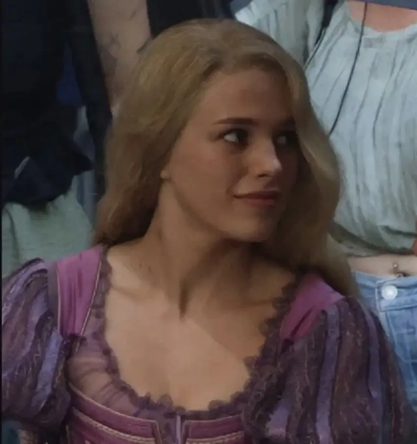 (FOTOS) Así se ve Teagan Croft como Rapunzel en live action