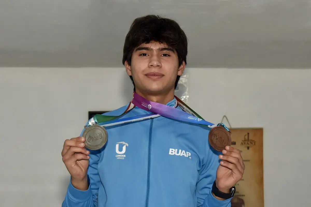 Esgrimista BUAP obtiene dos medallas en Olimpiada Nacional