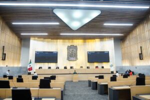 Vista general del salón de plenos del Congreso de Puebla durante una sesión de la Comisión Permanente | Foto: Agencia Enfoque