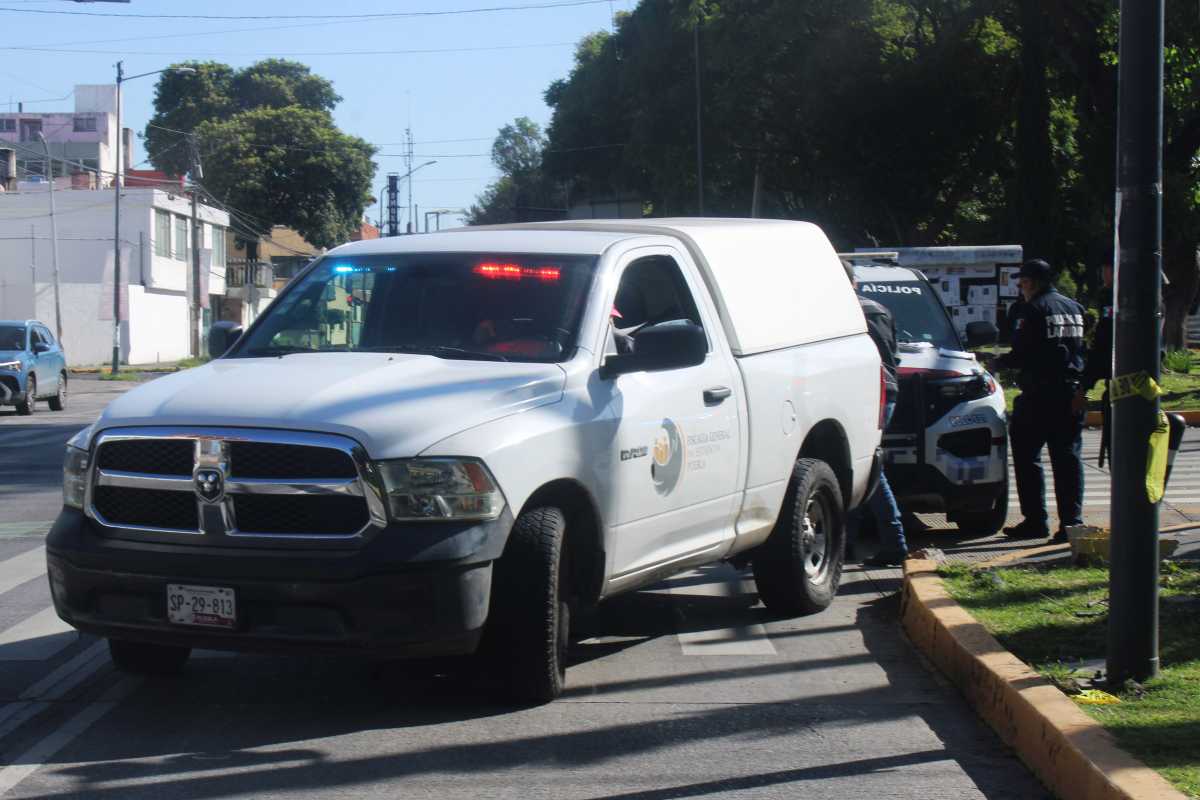 Personal de la Fiscalía General del Estado en el lugar del accidente | Foto: Agencia Enfoque