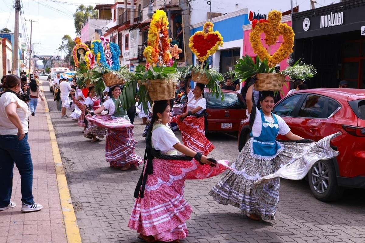 Invita Lupita Cuautle a disfrutar de la Guelaguetza en San Andrés Cholula 7 Lupita Cuautle inaugura la Guelaguetza en San Andrés Cholula | Foto: Cortesía