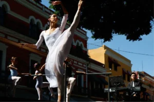 Así se vivió la clase masiva de Elisa Carrillo en Puebla