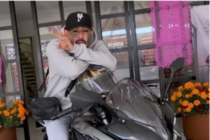 Él es el motociclista que murió en el bulevar 5 de Mayo