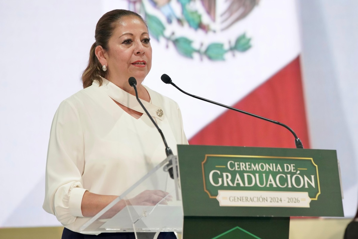 Laura Artemisa García Chávez preside la graduación de la UTP | Foto: Cortesía
