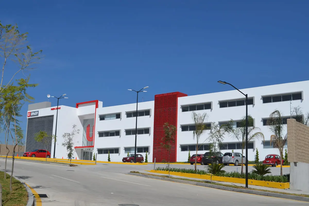Esto cuesta la inscripción y colegiaturas en preparatorias privadas de Puebla