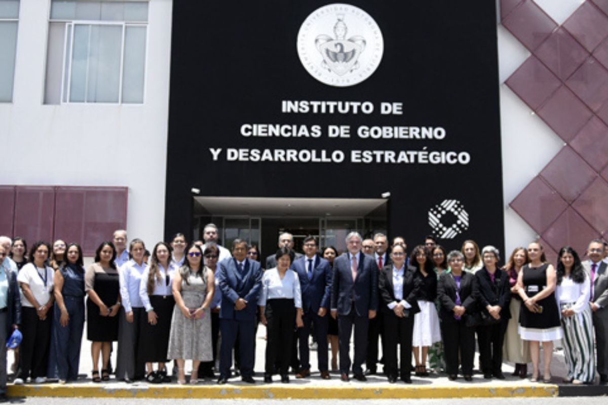 Preside Rectora Lilia Cedillo Tercer Informe de Labores en el ICGDE