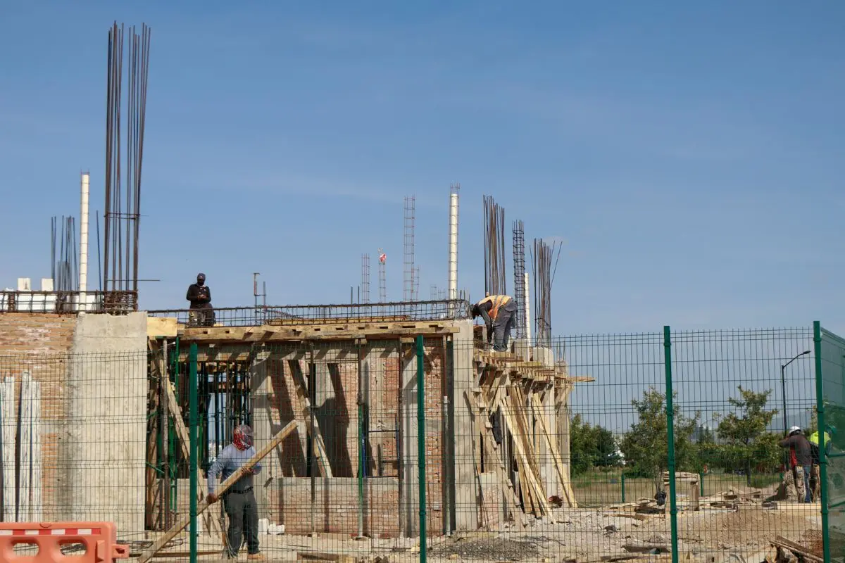 Diputado acusa que 80% de alcaldes de Puebla son constructores