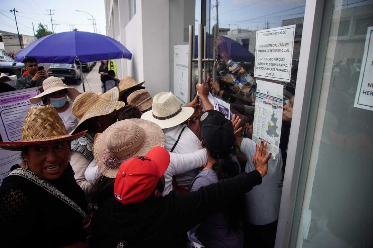 Bloqueo en la vía Atlixcáyotl por el caso de América Pamela Colotl | Foto: Agencia Enfoque