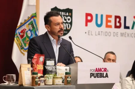 Gobierno del estado rinde cuentas de forma permanente ante las y los poblanos