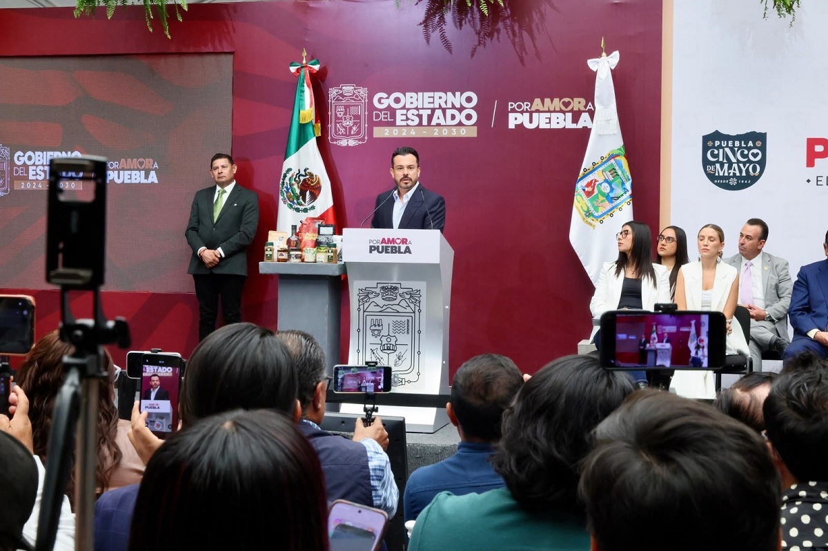 Gobierno del estado rinde cuentas de forma permanente ante las y los poblanos