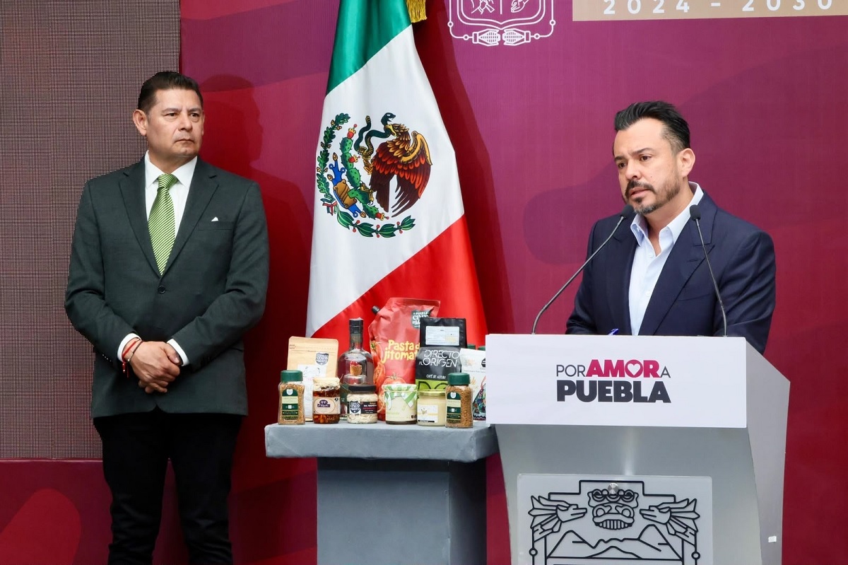 Gobierno del estado rinde cuentas de forma permanente ante las y los poblanos
