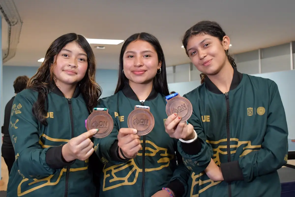 Ganan alumnas BUAP medalla de bronce en tenis de mesa