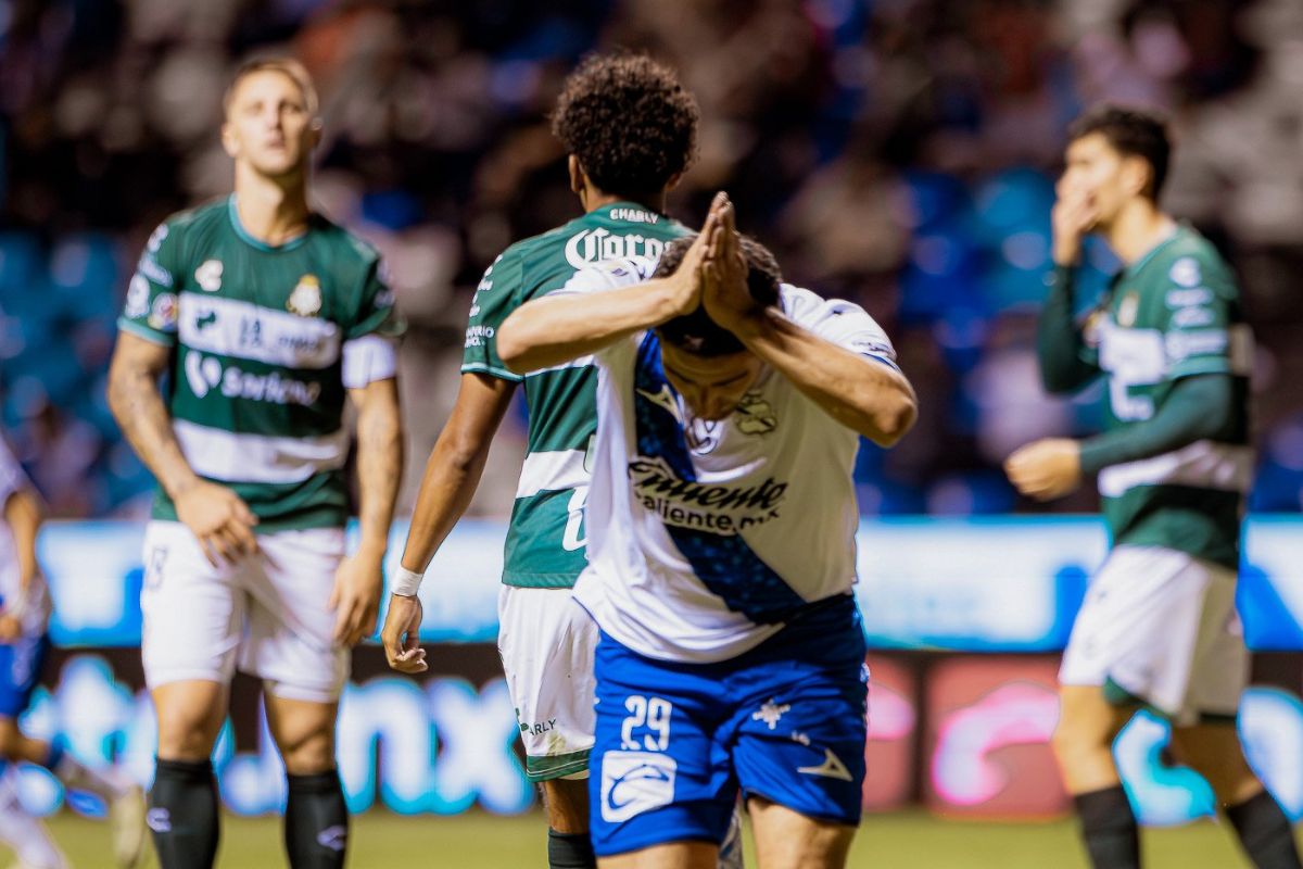 Eduardo Mustre, delantero del Puebla | Foto: Club Puebla