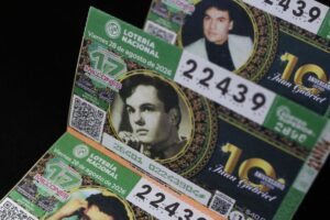 Billete de Juan Gabriel de la Lotería Nacional | Foto: Cortesía