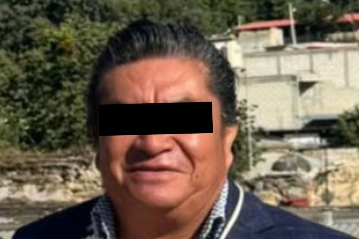 El nepotismo del alcalde de Tianguismanalco detenido: sus familiares cobraban 80 mil pesos al mes 3 El nepotismo del alcalde de Tianguismanalco detenido