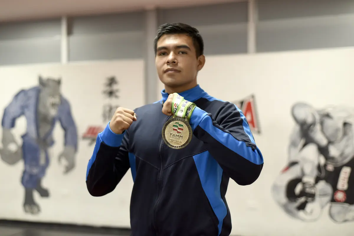 Obtiene selectivo de Kickboxing BUAP medallas durante competencia nacional