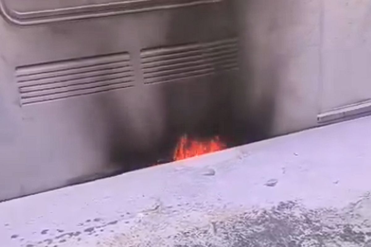 Conato de incendio en Metro Tasqueña obliga a desalojar la estación de la Línea 2 | Foto: Cortesía