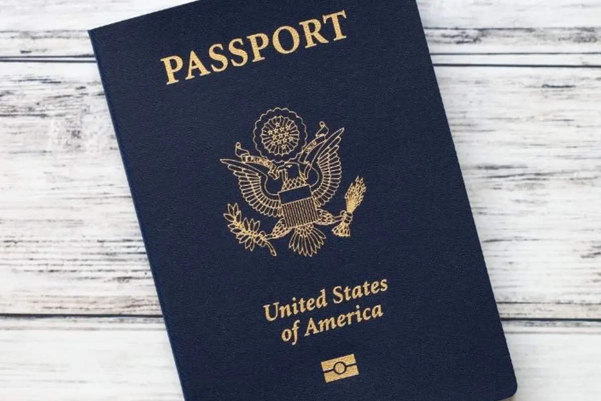 Pasaporte estadounidense suspendido