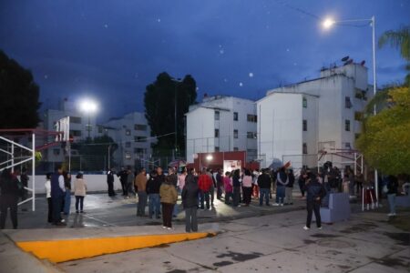 luminarias con LED en Villa Frontera