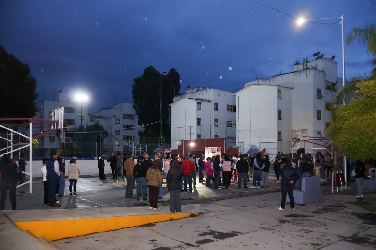 luminarias con LED en Villa Frontera