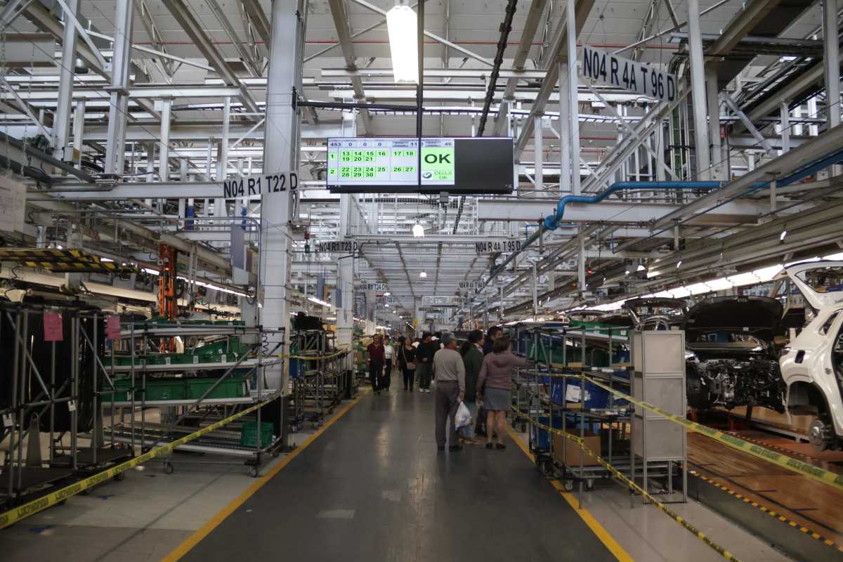 Trabajadores de Volkswagen en Puebla | Foto: Agencia Enfoque