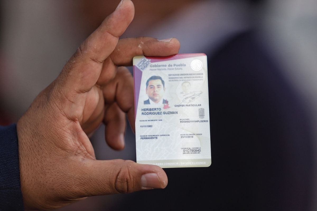 Cómo sacar la licencia de conducir en Puebla 2026