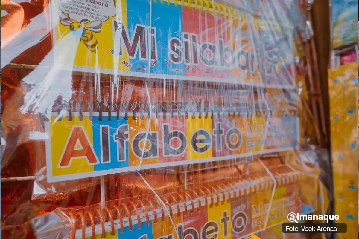Poblanos gastan en lista de útiles hasta 3 mil pesos