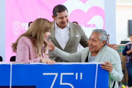 Personas adultas mayores son pilares en las familias: Armenta Mier