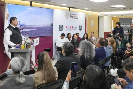 Gobierno estatal transforma eficiencia financiera en más obra para Puebla