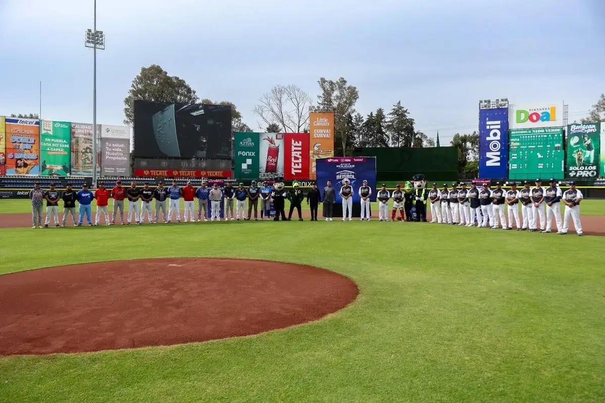 Encabeza Pepe Chedraui encuentro amistoso de béisbol entre Policía de la Ciudad y SSP Estatal