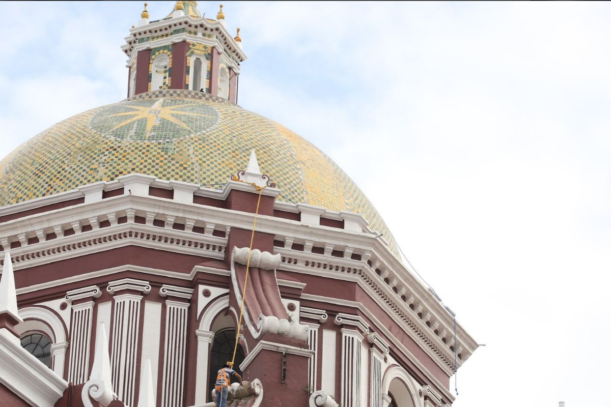 Gobierno licitará rehabilitación de fachada de la Catedral de Puebla 2 Rehabilitación de fachada de la Catedral de Puebla | Foto: Agencia Enfoque