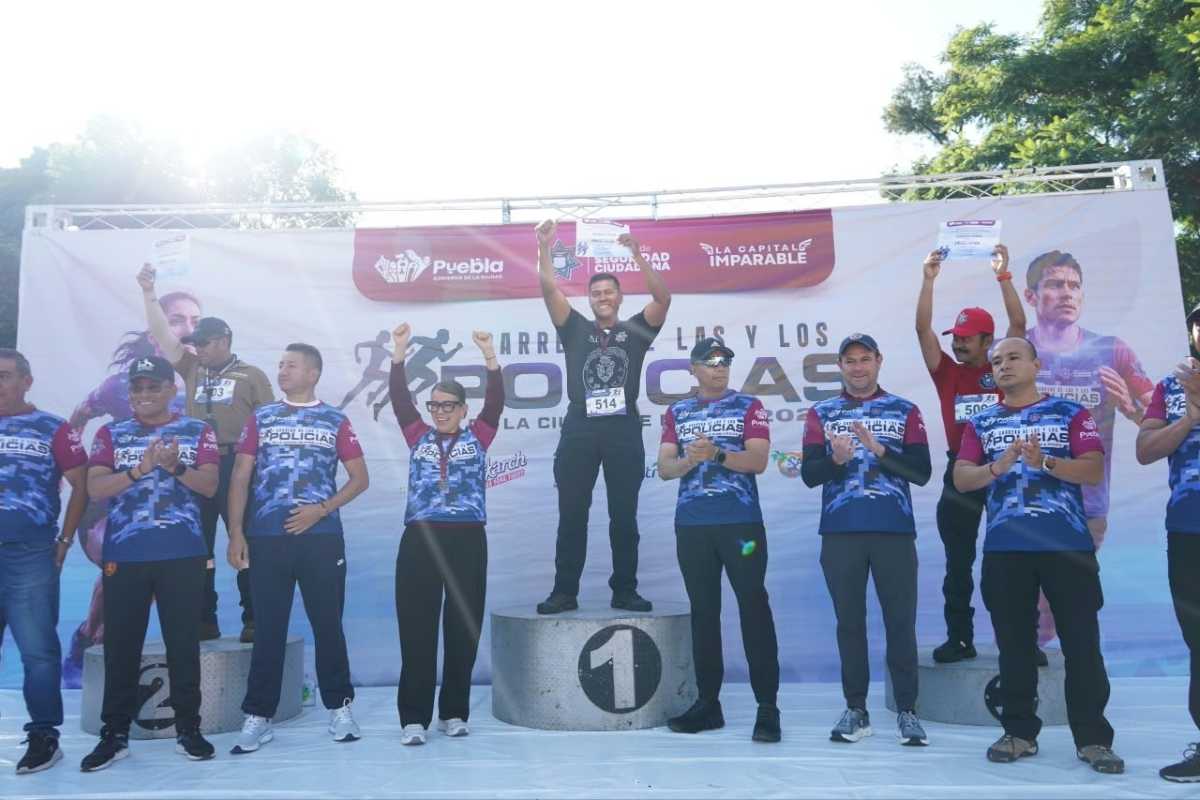 Policías de la Ciudad de Puebla participan en la Carrera de las y los Policías de la Ciudad 2026, impulsada por el gobierno de Pepe Chedraui | Foto: Cortesía