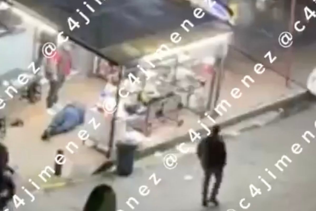 Hombre finge estar muerto y sobrevive a balacera en una taquería de Venustiano Carranza