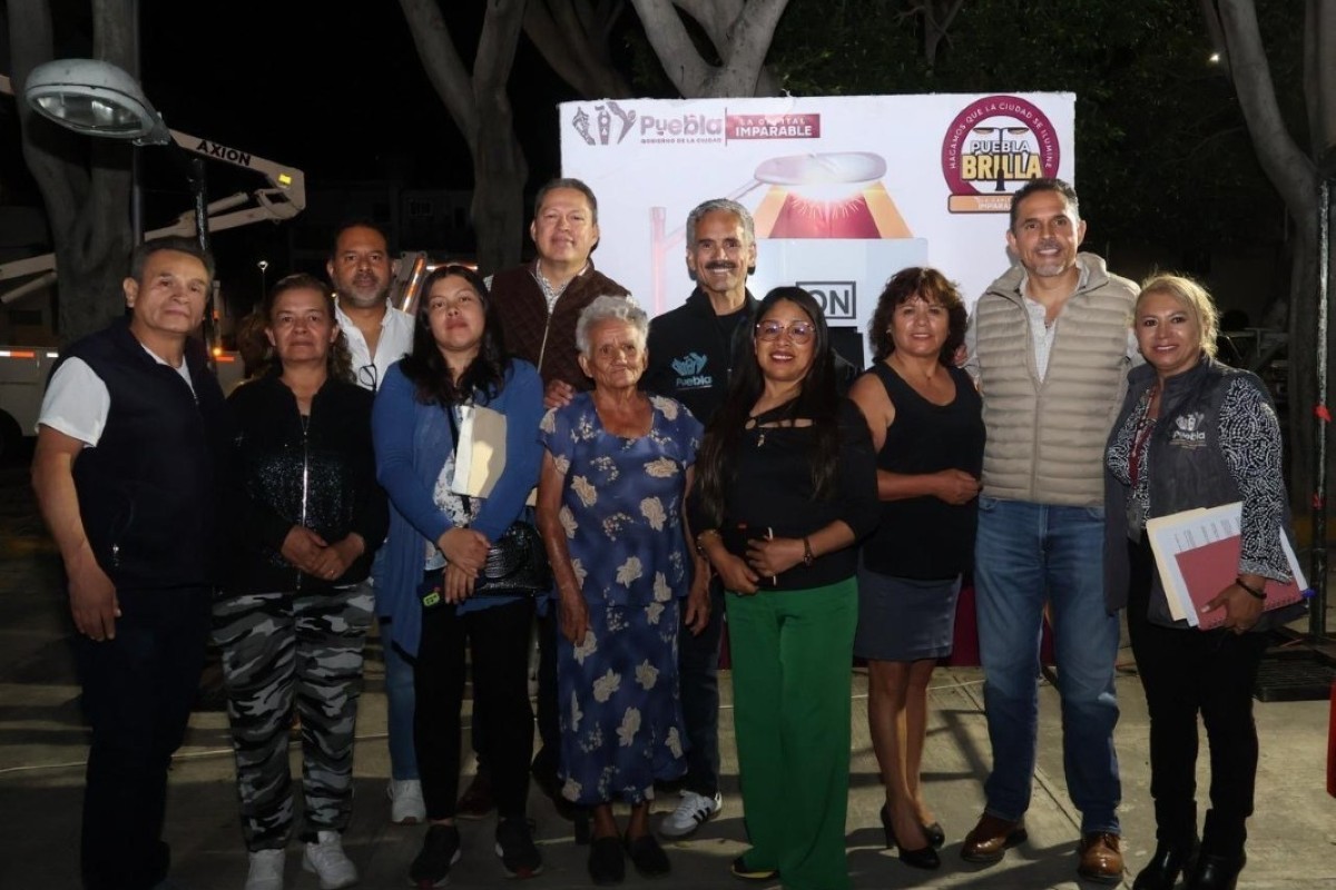 Con Puebla Brilla, Gobierno de Pepe Chedraui lleva tecnología LED a La Flor y Villa Las Flores 8 Gobierno de Pepe Chedraui moderniza 141 luminarias con tecnología LED en Infonavit La Flor y Villa Las Flores con el programa Puebla Brilla | Foto: Cortesía