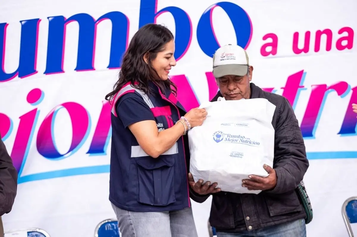 Acerca Lupita Cuautle apoyos alimentarios a más de 3 mil familias de San Andrés Cholula
