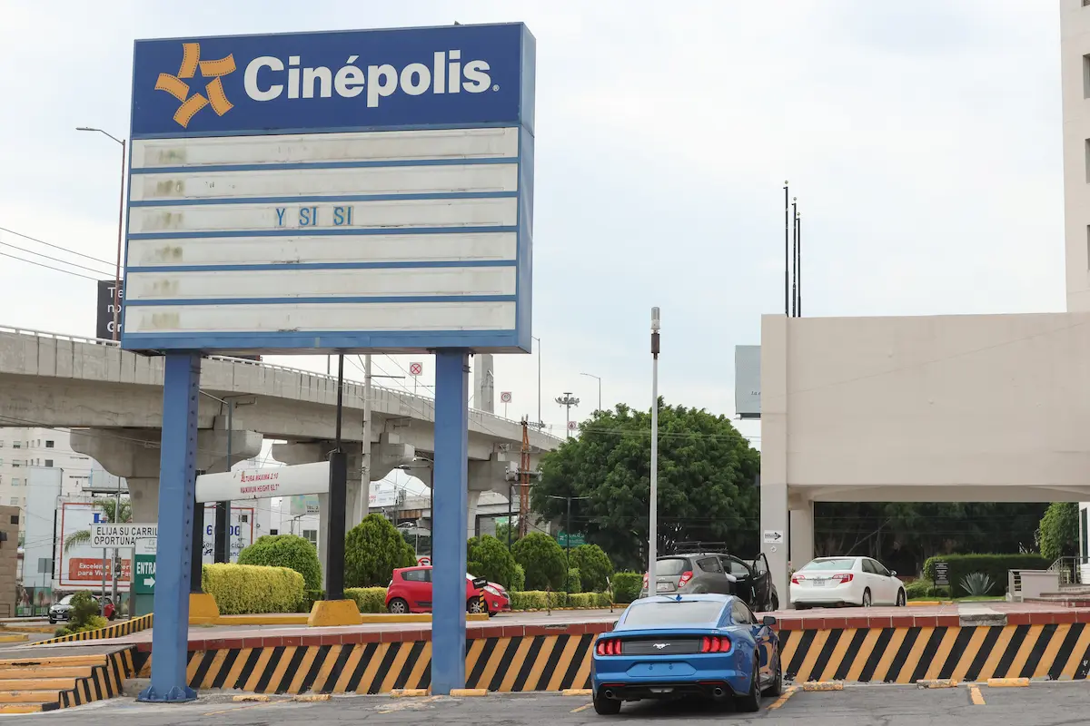 bajan a 10 pesos por hora tarifa del estacionamiento de La Noria