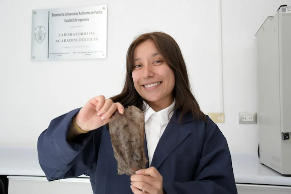 Produce estudiante BUAP bioplásticos a partir de residuos de café