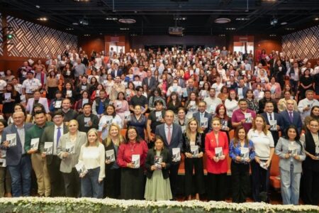 Pepe Chedraui encabeza el Foro Municipal para la Construcción de una Agenda de Cuidados con la participación de ONU Mujeres en Puebla | Foto: Cortesía